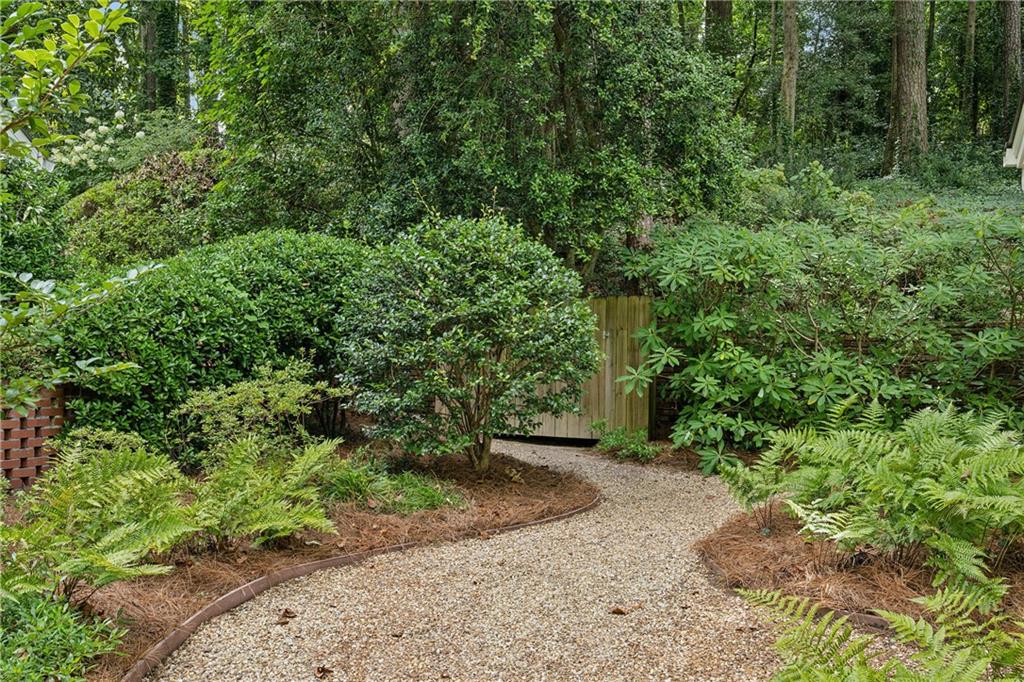 2781 Mornington Drive NW