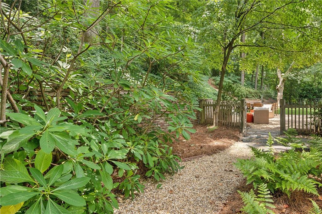 2781 Mornington Drive NW