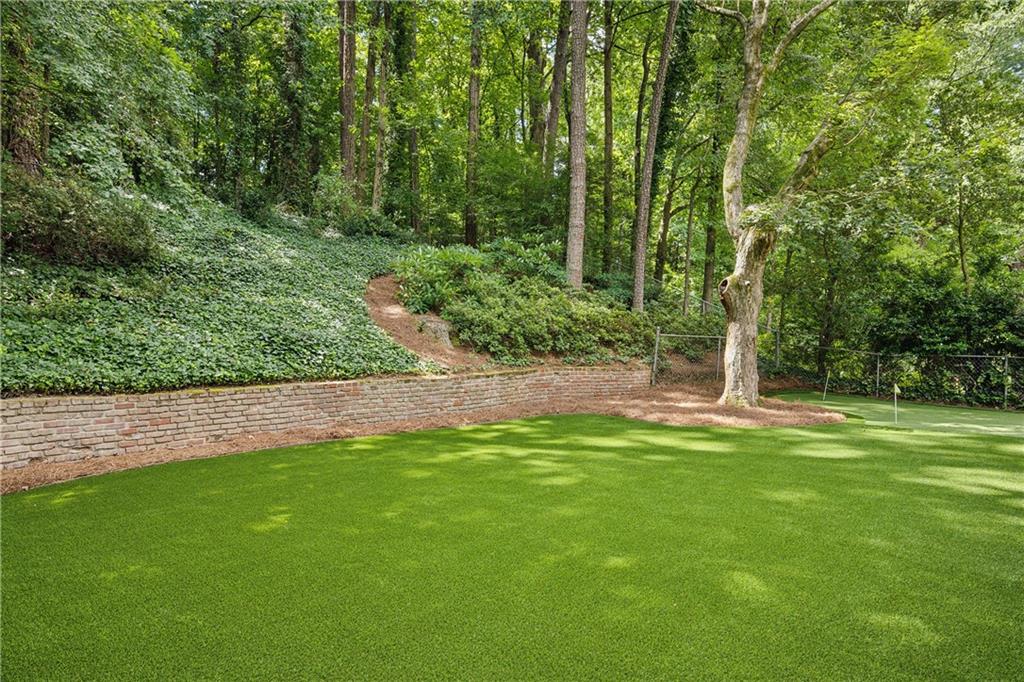 2781 Mornington Drive NW