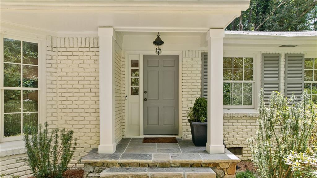 2781 Mornington Drive NW