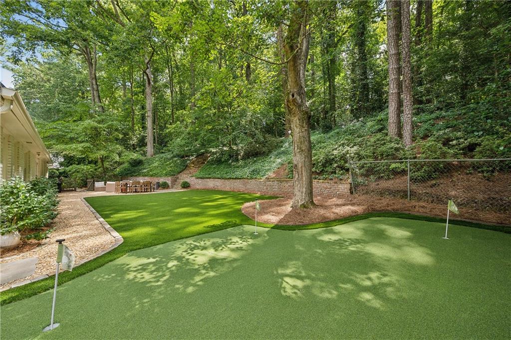 2781 Mornington Drive NW