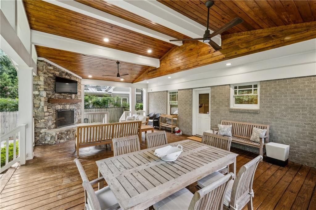 2874 Elliott Circle NE