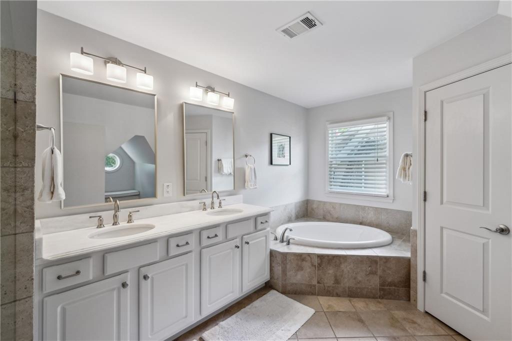 2874 Elliott Circle NE