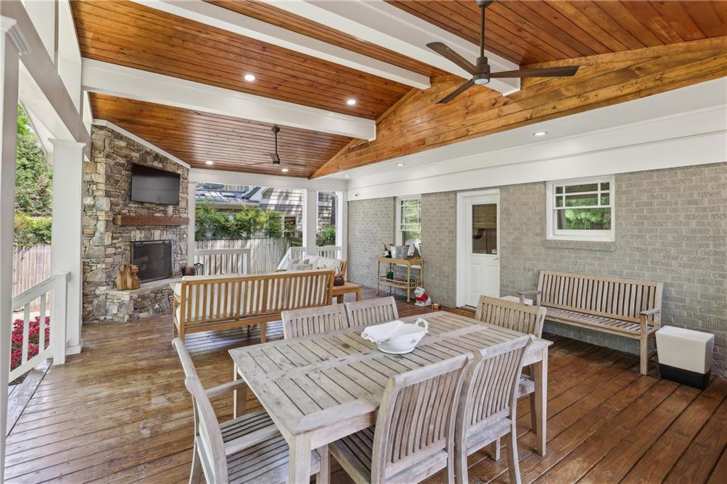 2874 Elliott Circle NE