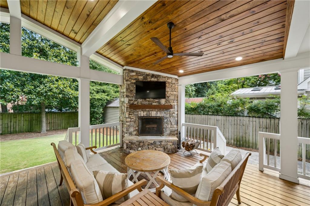 2874 Elliott Circle NE