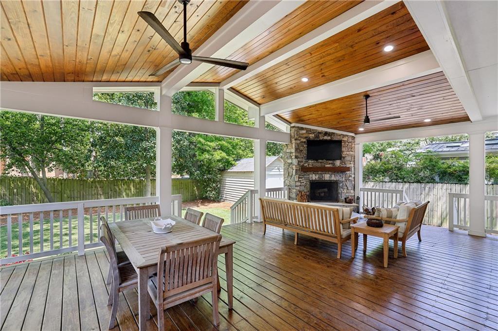 2874 Elliott Circle NE