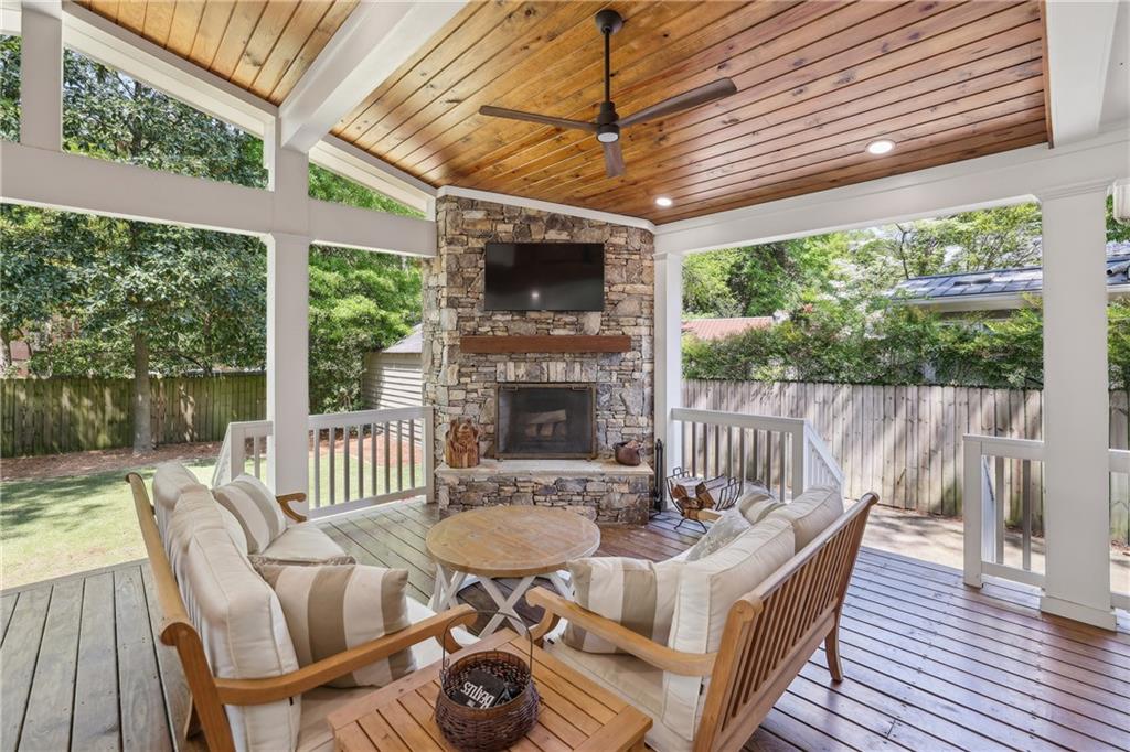 2874 Elliott Circle NE