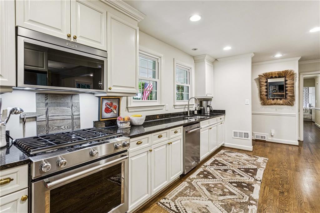 1851 Colland Drive NW