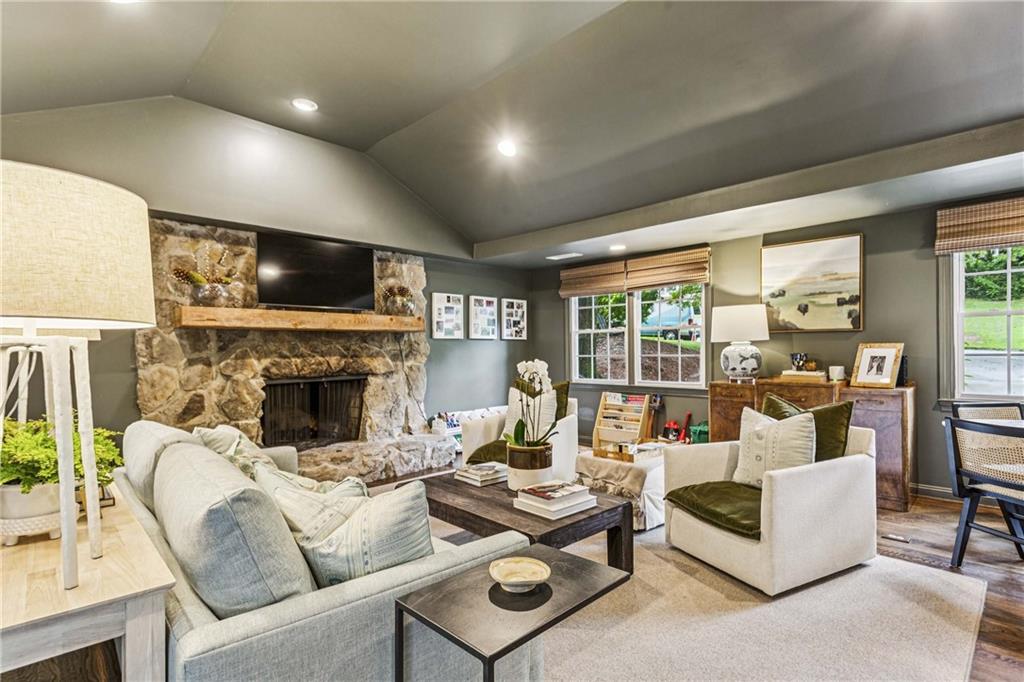 1851 Colland Drive NW