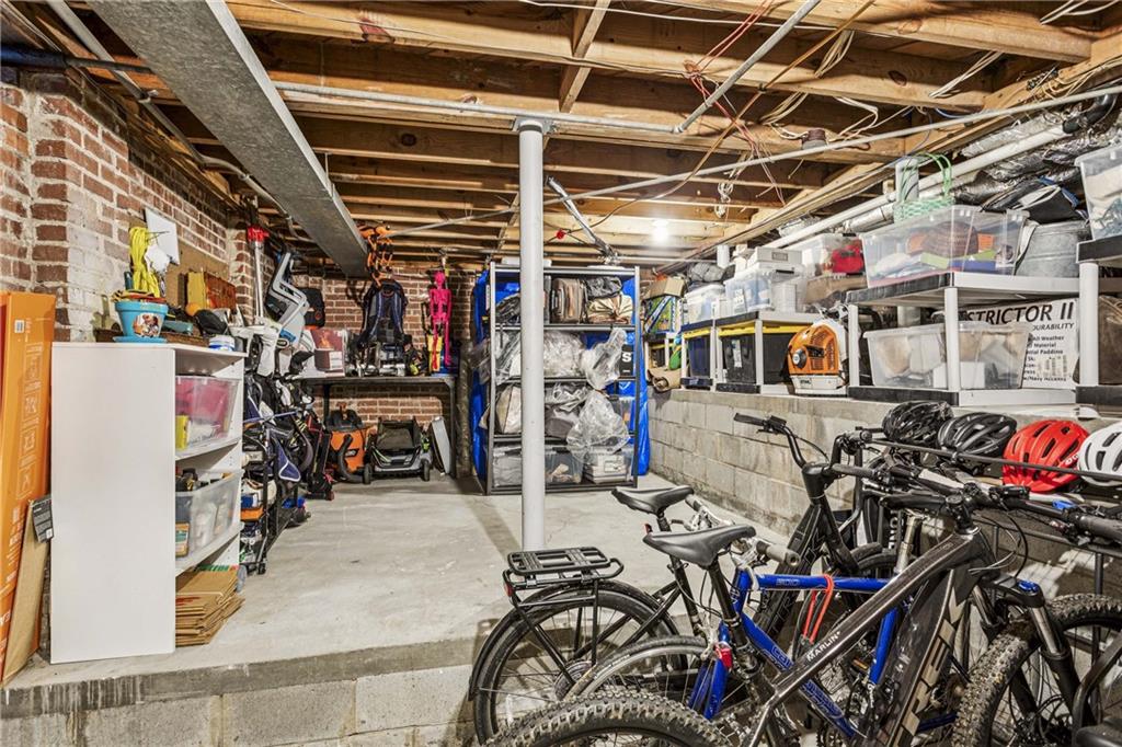 1851 Colland Drive NW