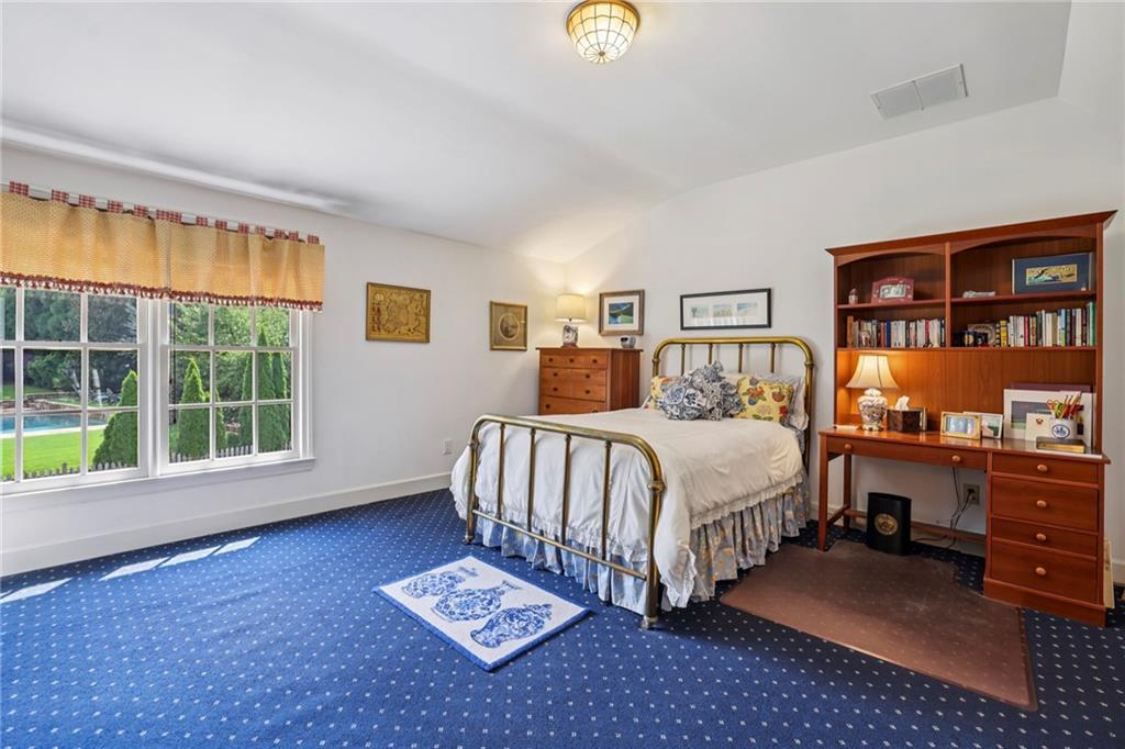 30 Old Stratton Chase