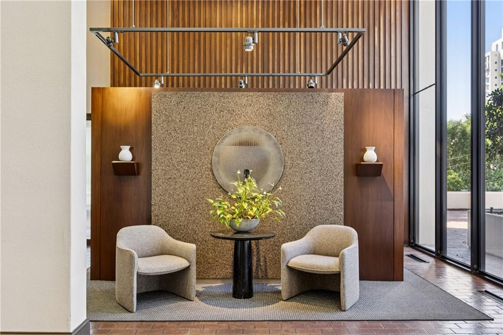 2575 Peachtree Road NE Unit 5G