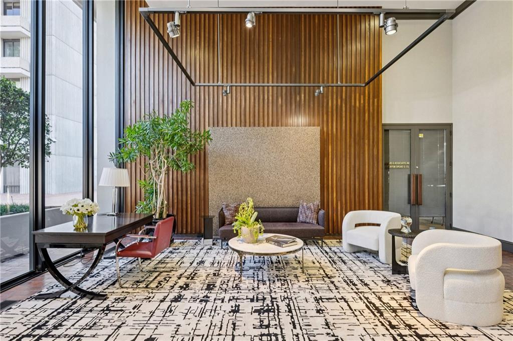 2575 Peachtree Road NE Unit 5G