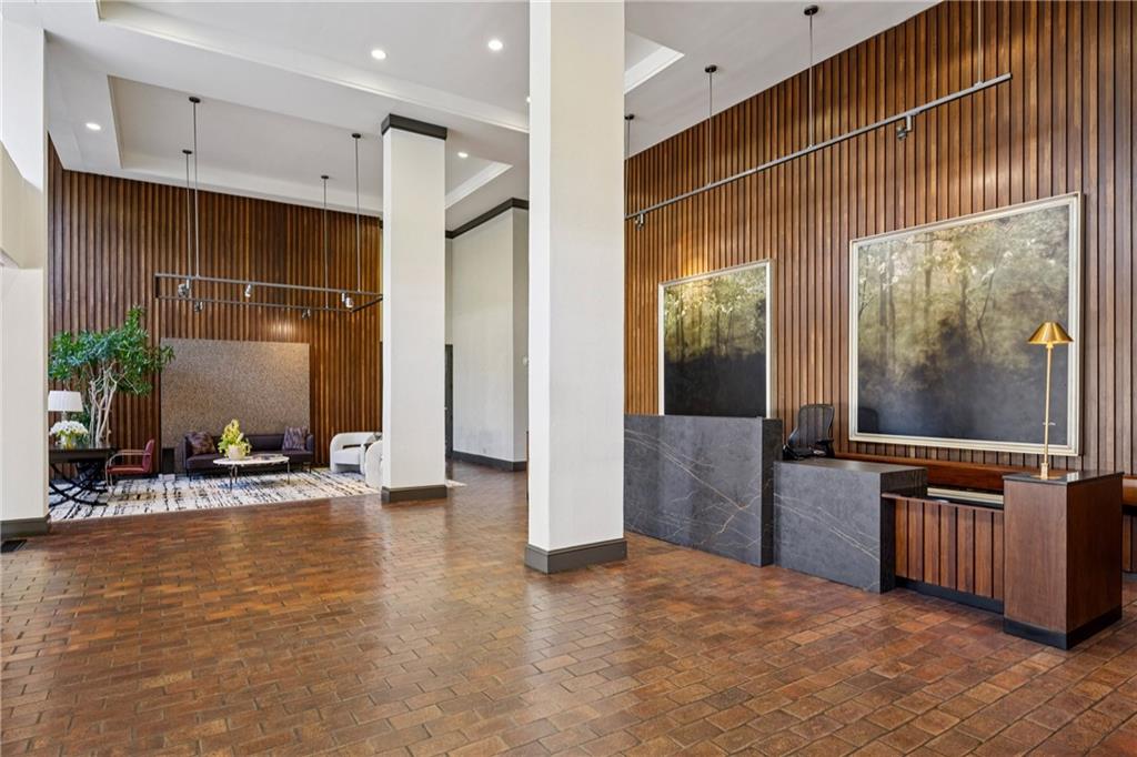 2575 Peachtree Road NE Unit 5G