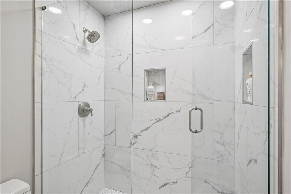 2575 Peachtree Road NE Unit 5G