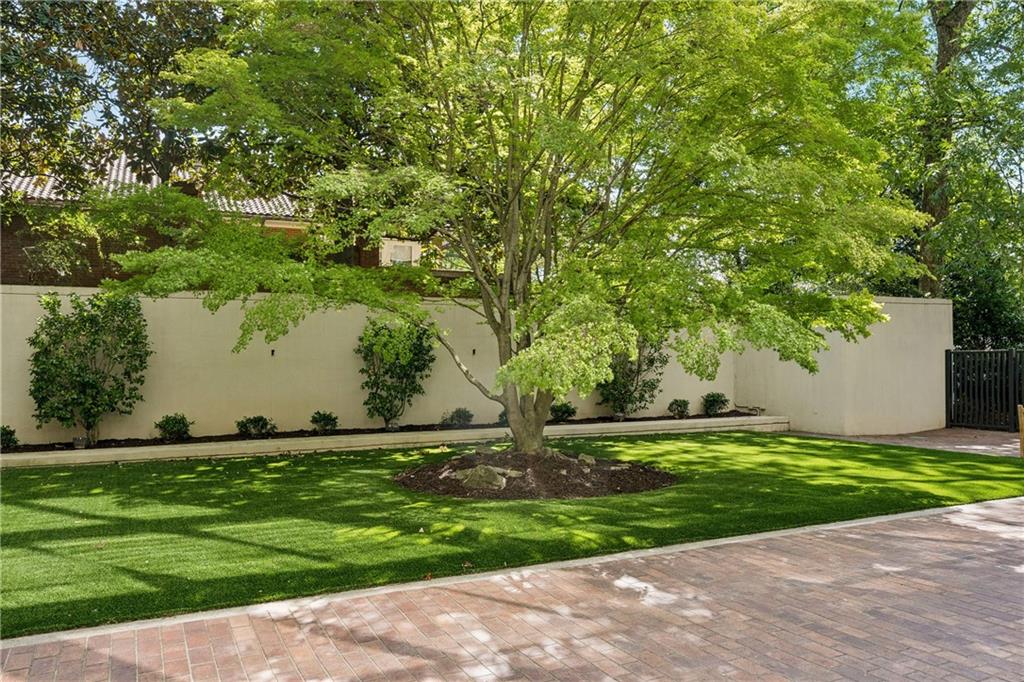 2575 Peachtree Road NE Unit 5G