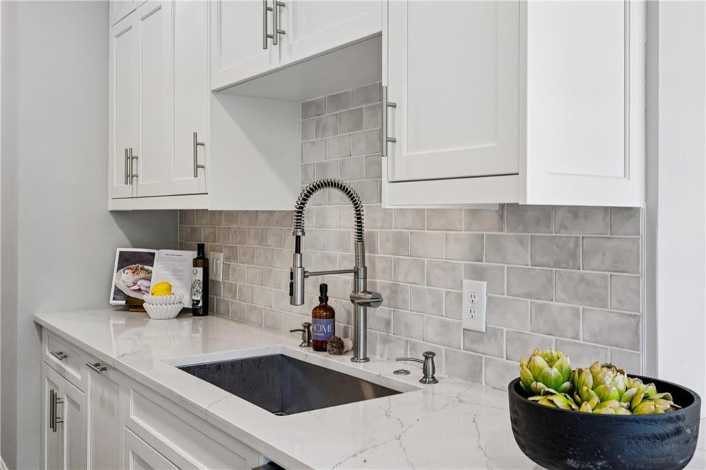 2575 Peachtree Road NE Unit 5G