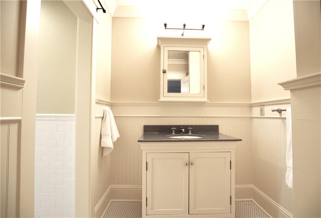 3098 Peachtree Drive NE