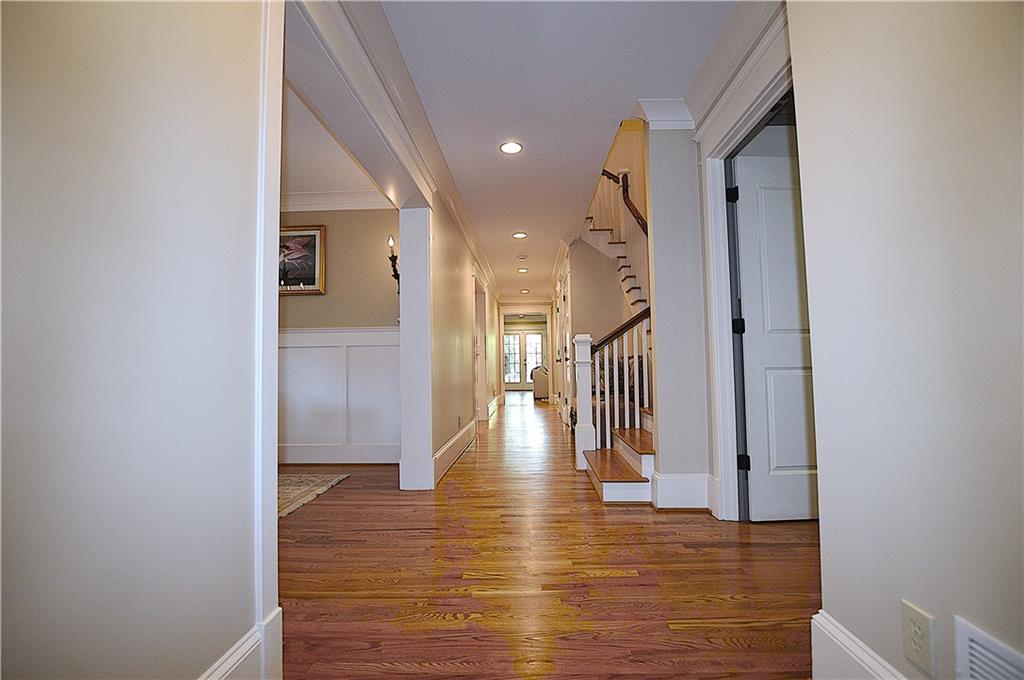 3098 Peachtree Drive NE