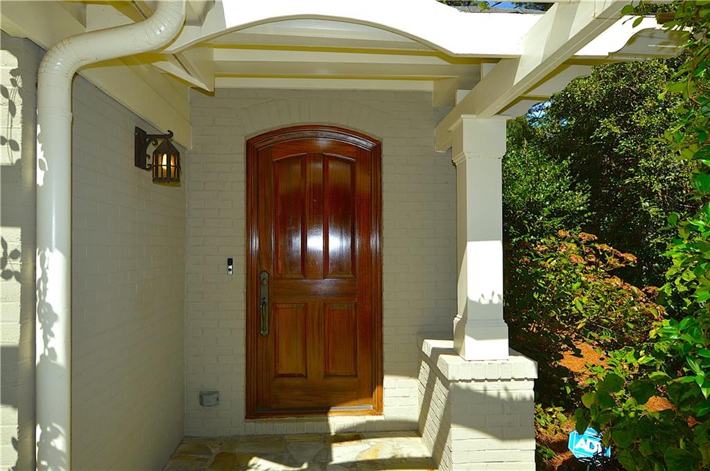 3098 Peachtree Drive NE