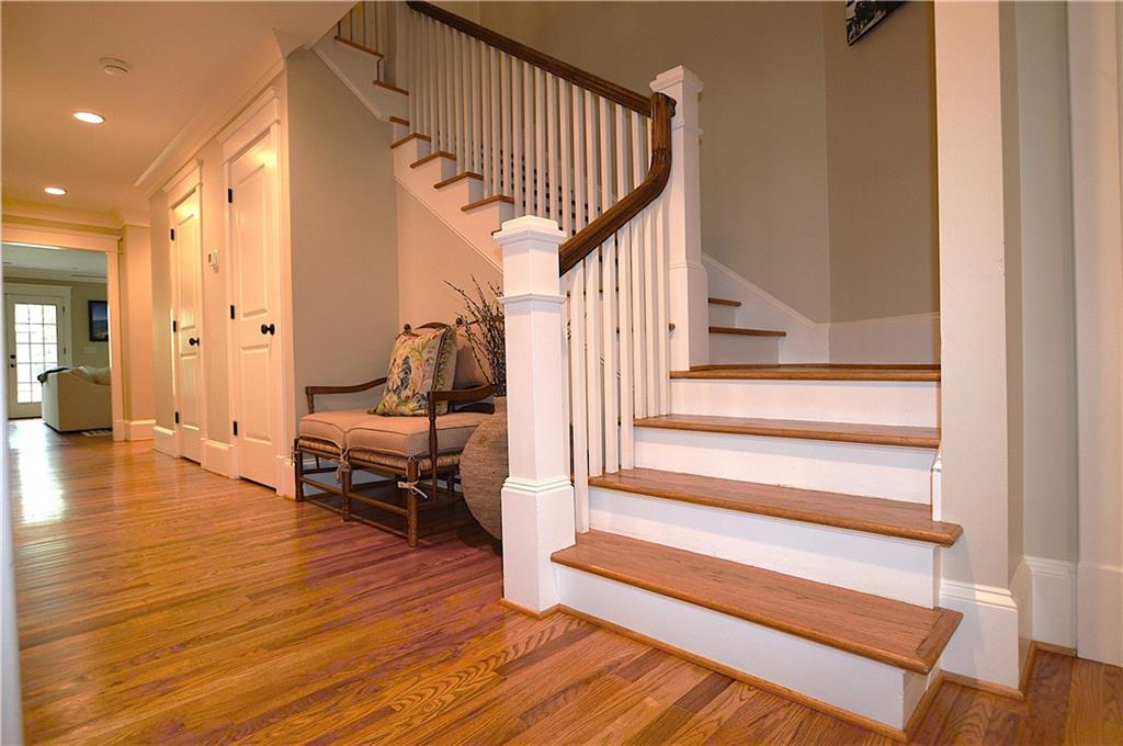 3098 Peachtree Drive NE