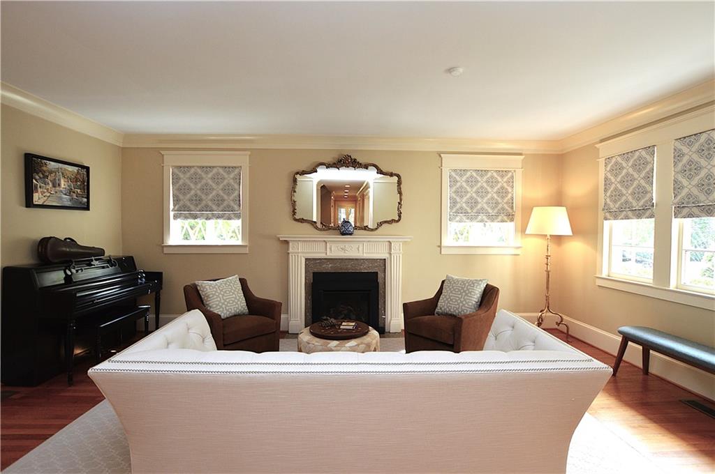 3098 Peachtree Drive NE