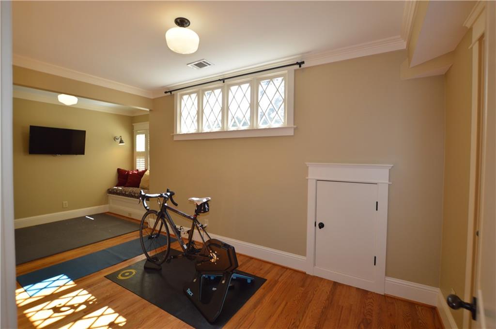 3098 Peachtree Drive NE