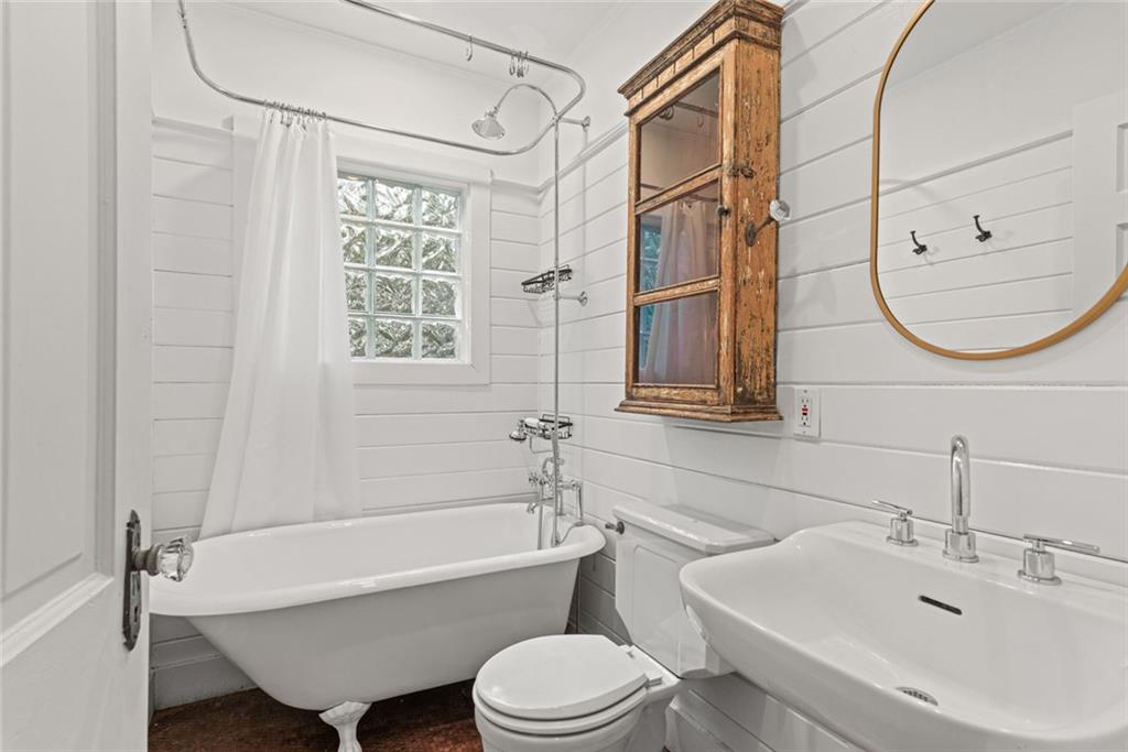 2285 Stephen Long Drive NE