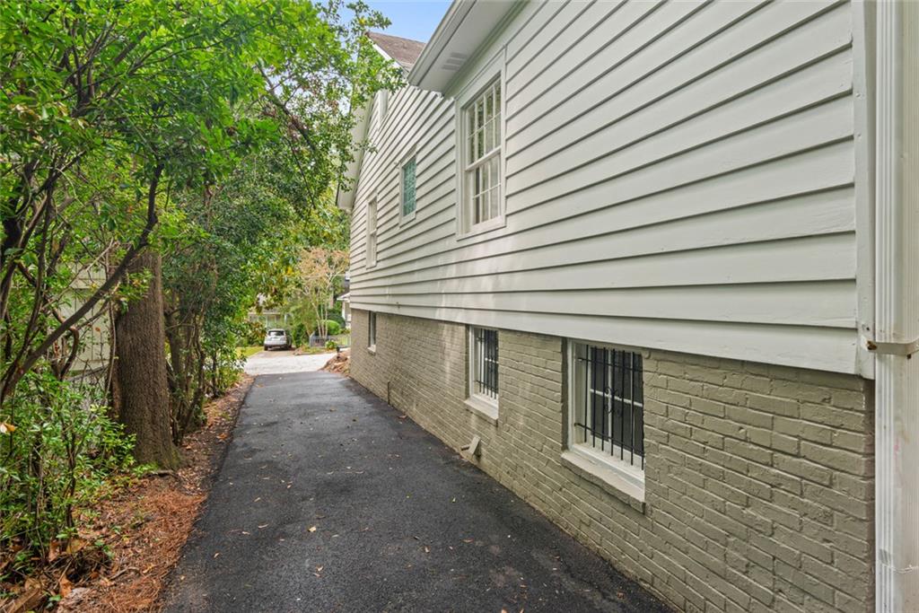 2285 Stephen Long Drive NE