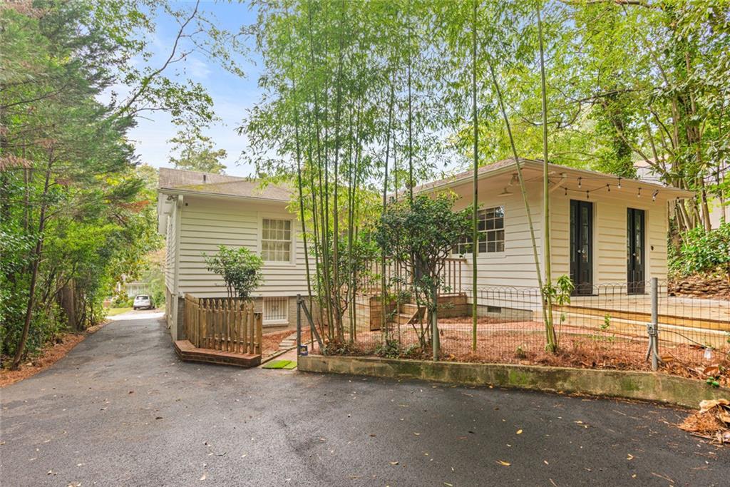 2285 Stephen Long Drive NE