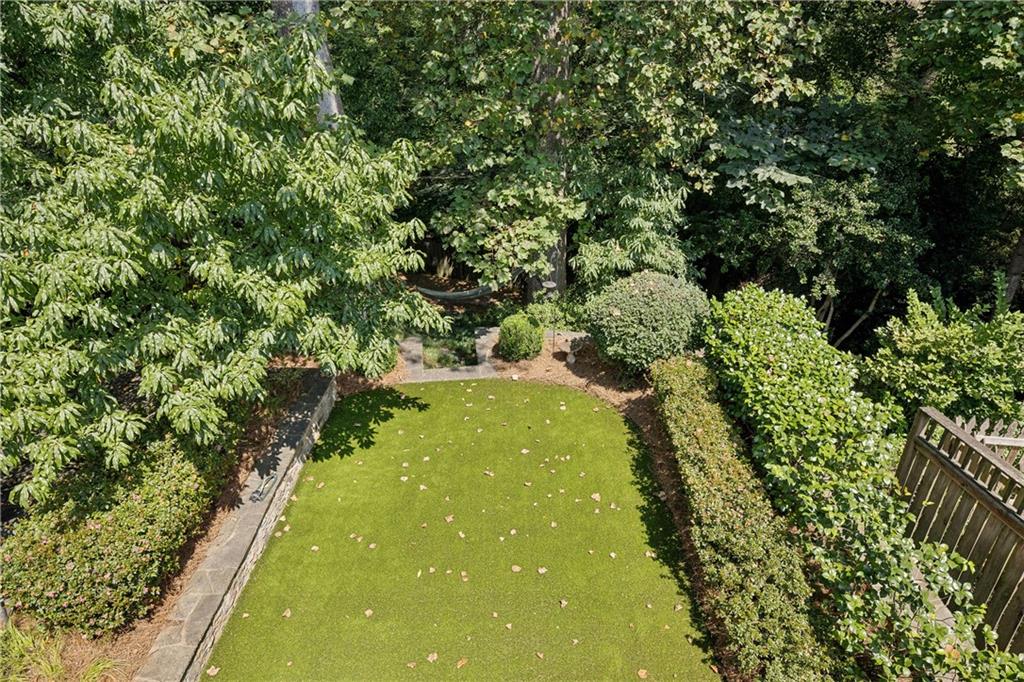 68 Peachtree Hills Avenue NE