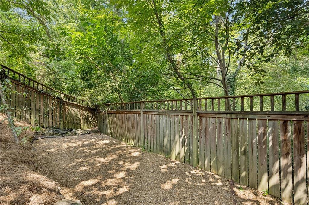 68 Peachtree Hills Avenue NE