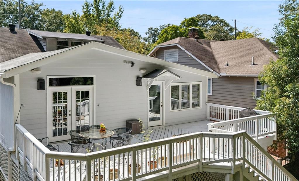 68 Peachtree Hills Avenue NE