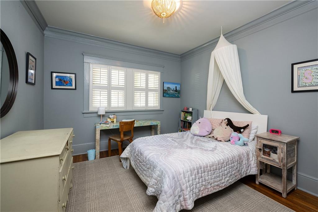 68 Peachtree Hills Avenue NE