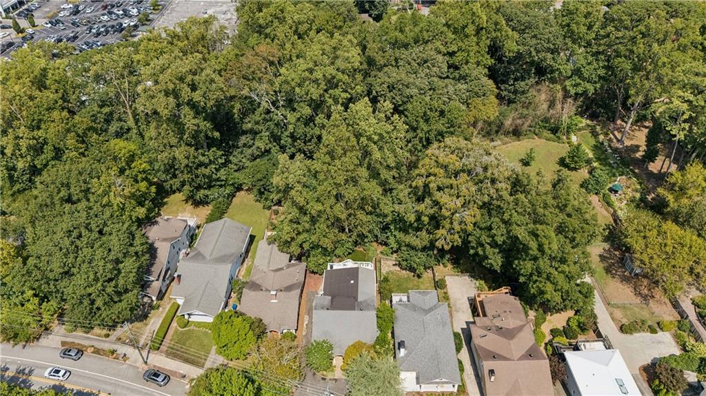 68 Peachtree Hills Avenue NE