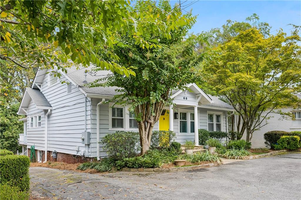 68 Peachtree Hills Avenue NE