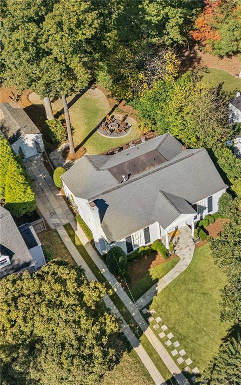 1828 Greystone Road NW