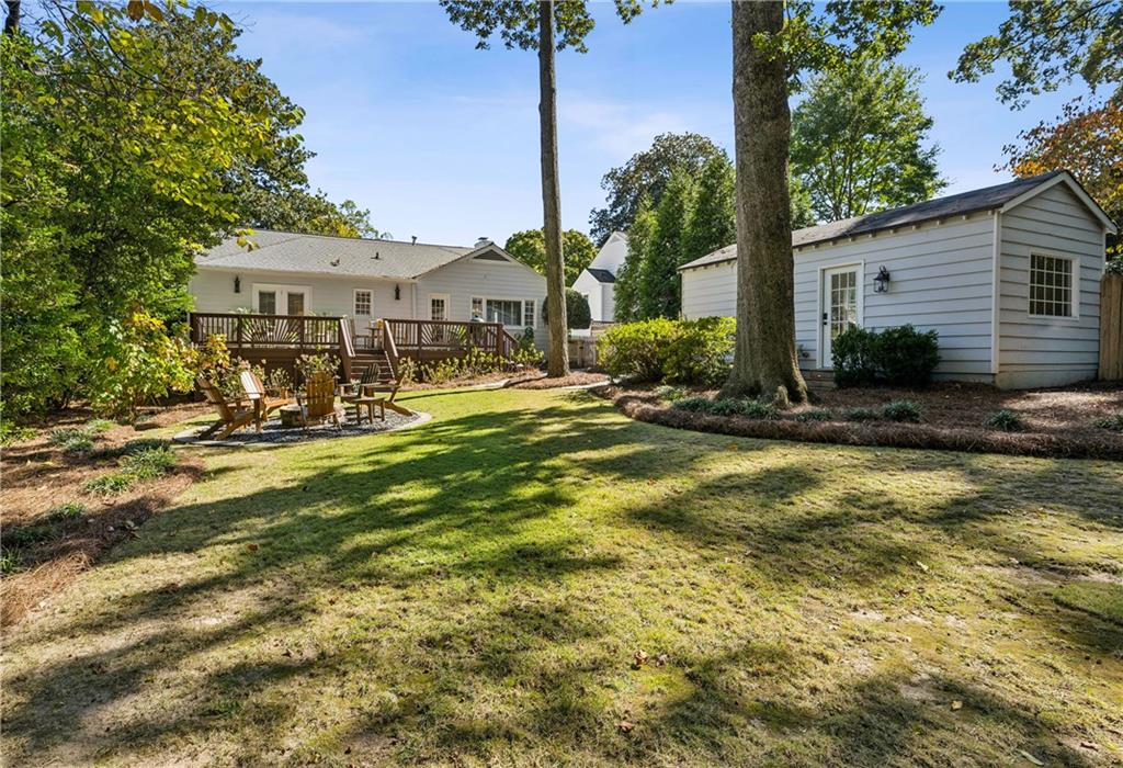 1828 Greystone Road NW