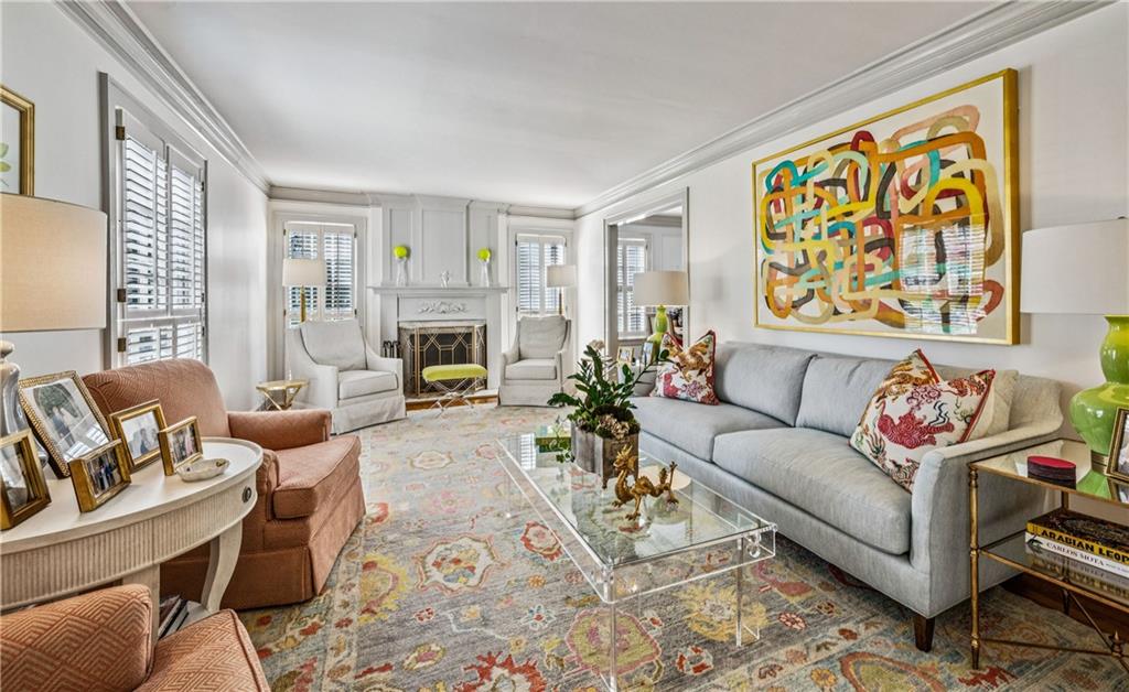 1828 Greystone Road NW