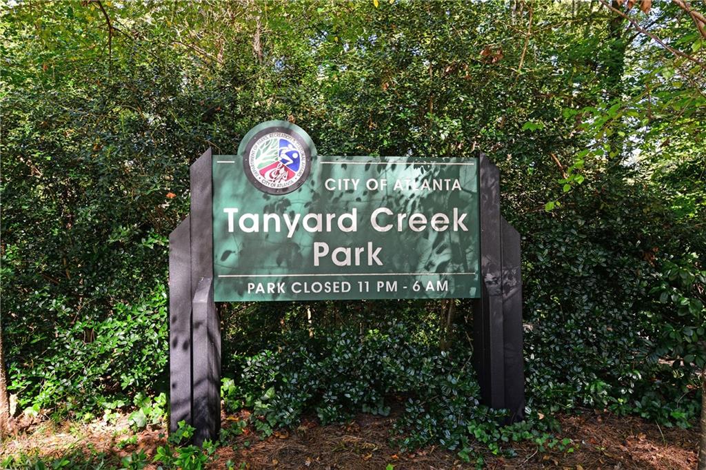 1828 Greystone Road NW