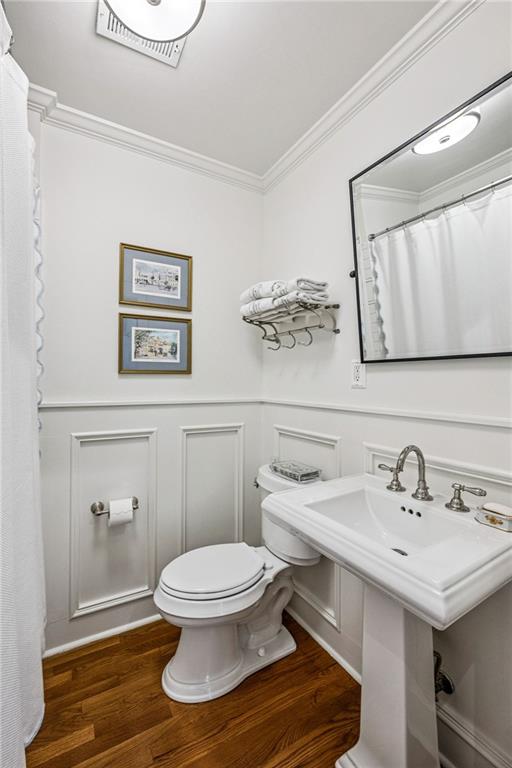 1828 Greystone Road NW