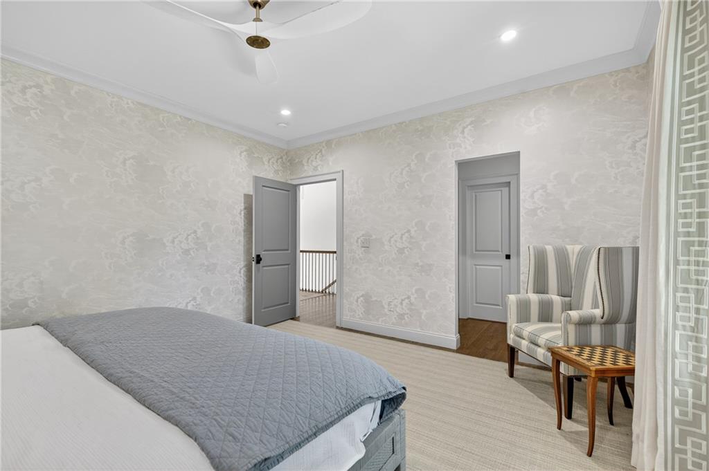 3280 W Roxboro Road NE