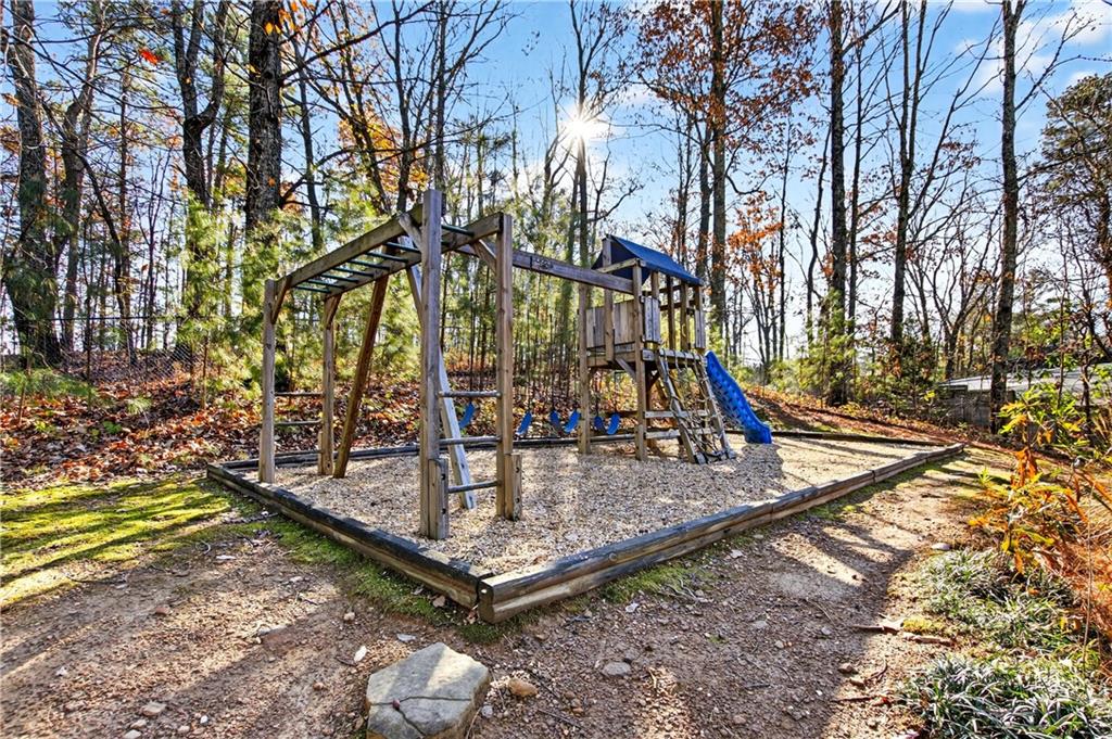 5092 Hidden Branches Circle