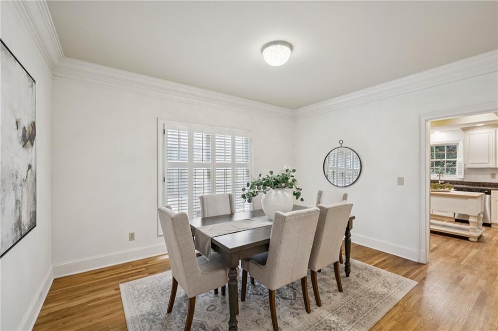 52 Ivy Chase NE