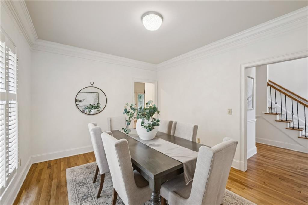 52 Ivy Chase NE