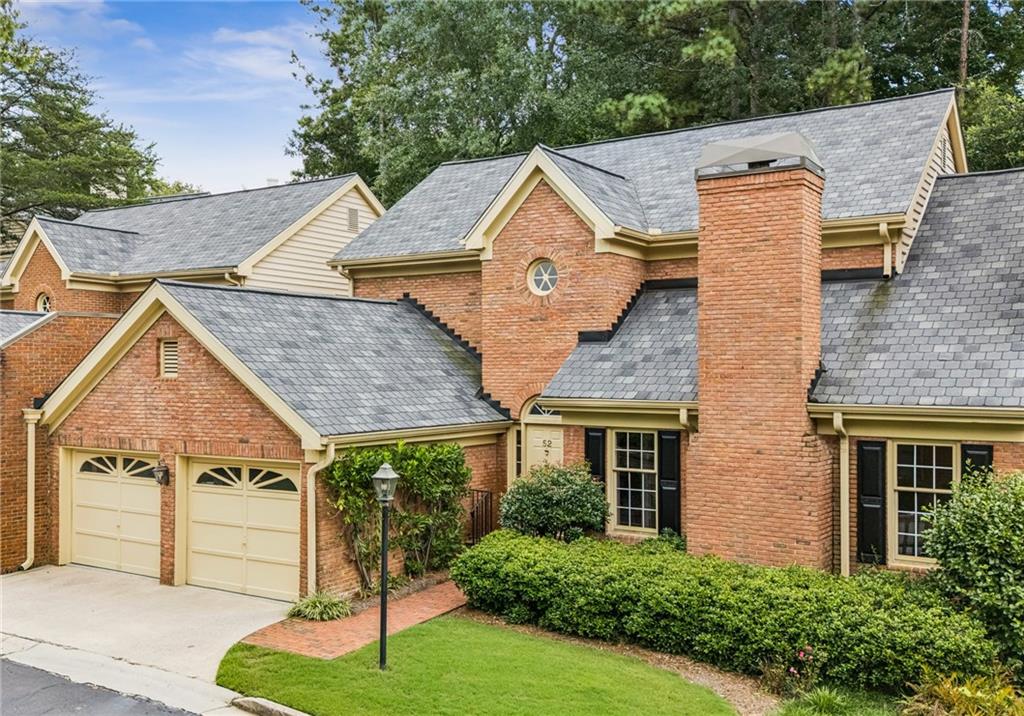 52 Ivy Chase NE