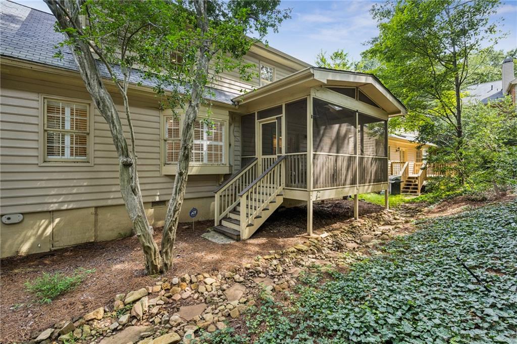 52 Ivy Chase NE