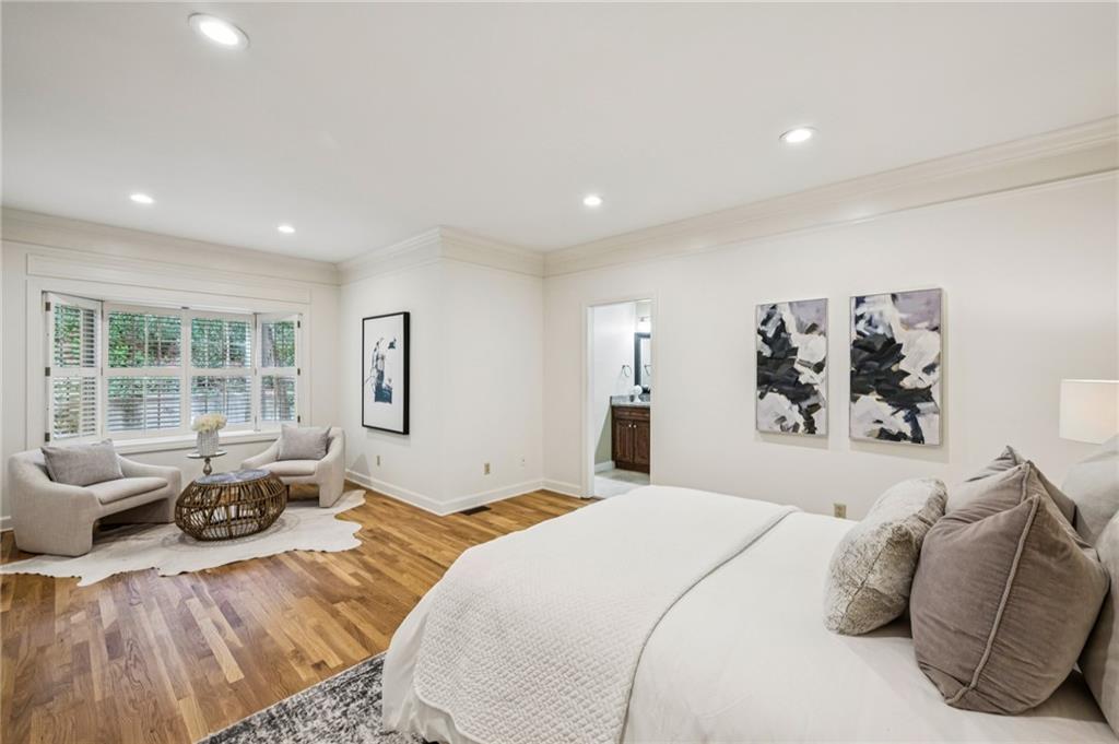 52 Ivy Chase NE