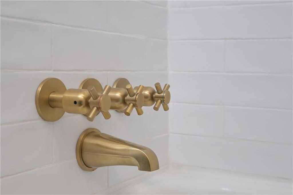 311 Peachtree Hills Avenue NE Unit 11B