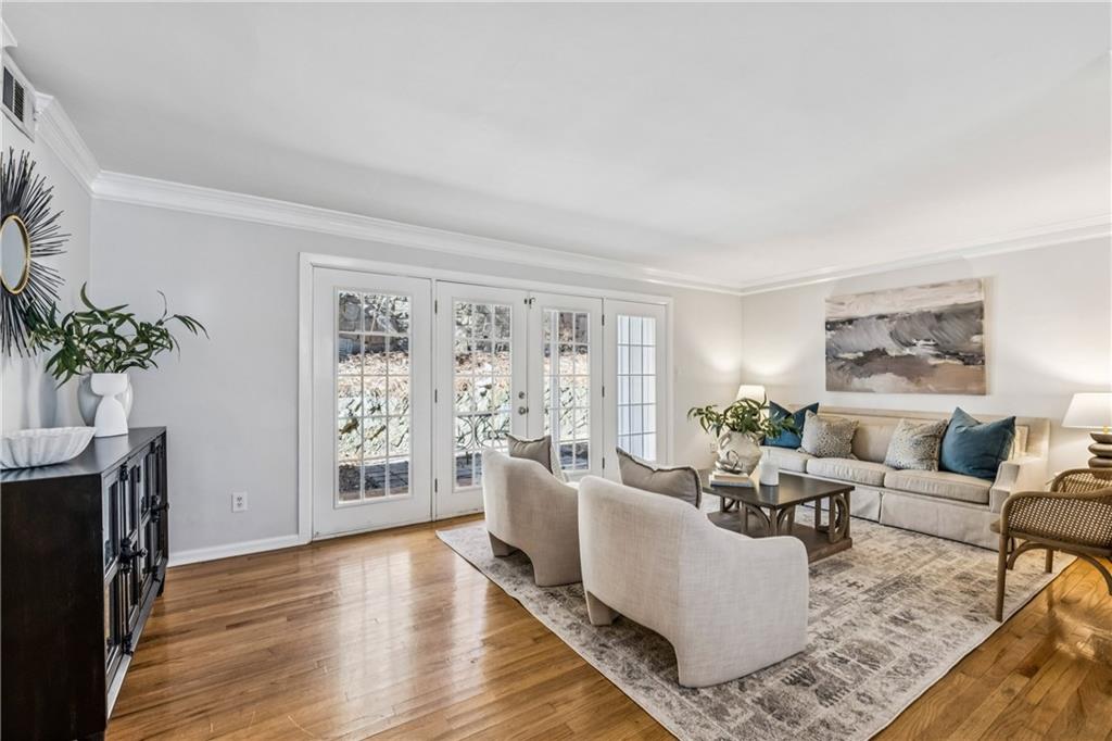 311 Peachtree Hills Avenue NE Unit 11B